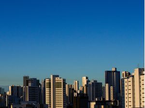 NO HORIZONTE DA CIDADE DO RECIFE