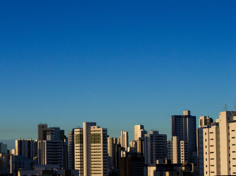 NO HORIZONTE DA CIDADE DO RECIFE