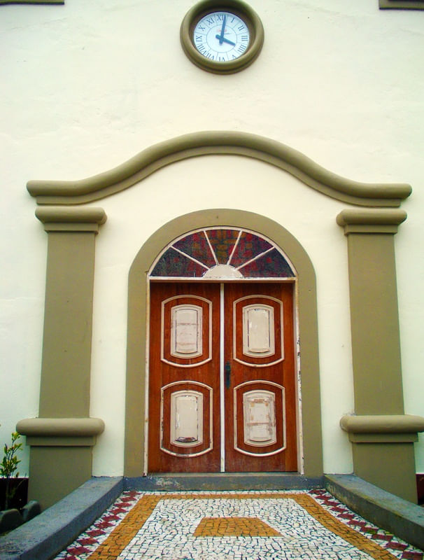 PORTA DE IGREJA