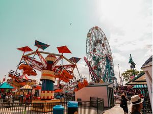 LUNAPARK 01
