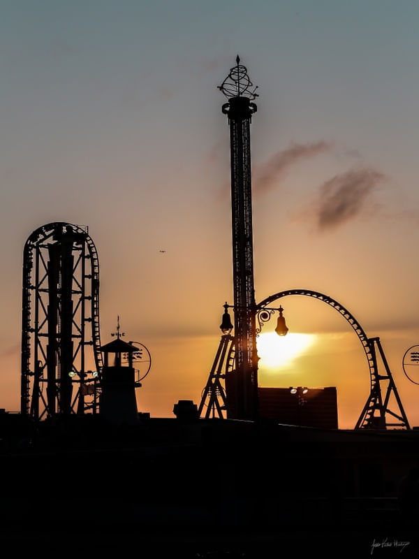 LUNAPARK SUNSET 01
