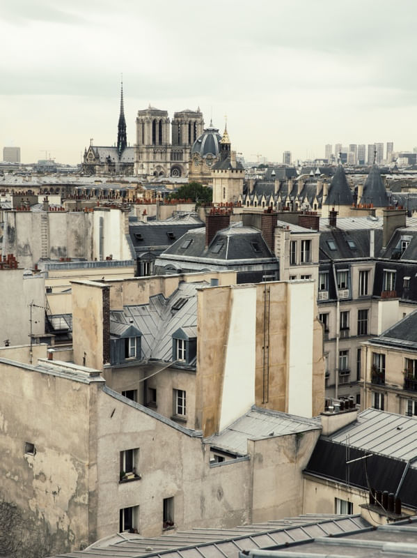 VUE PARISIENNE