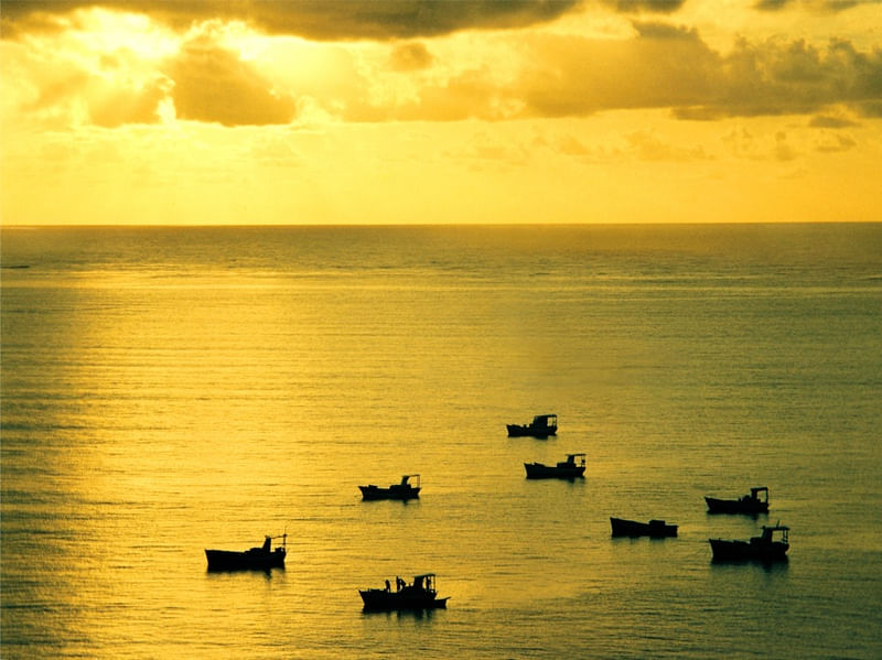EMBARCAÇÕES DO AMANHECER
