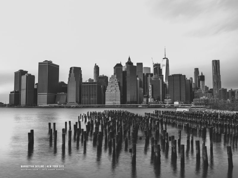 MANHATTAN SKYLINE - NEW YORK CITY