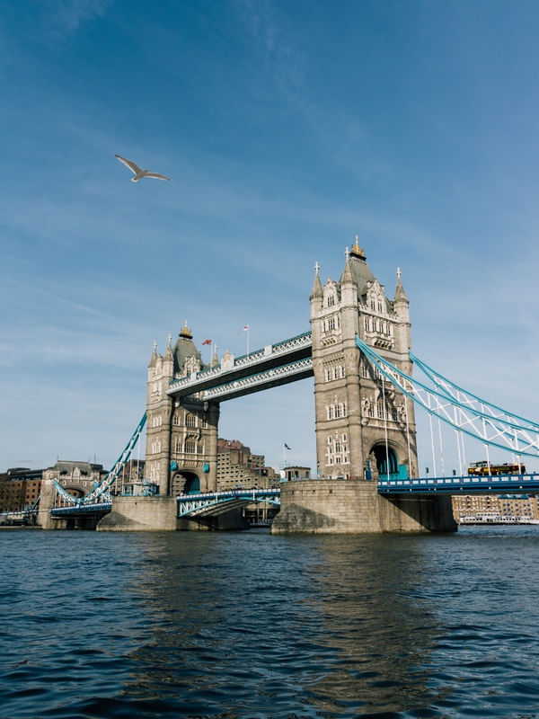 FLYING OVER TOWER BRIDGE