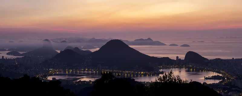 LAGOA RODRIGO DE FREITAS EM RIO DE JANEIRO