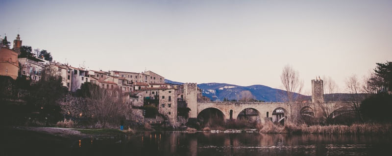 BESALÚ - CIDADE MEDIEVAL