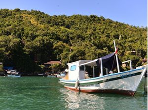 BARCO ANCORADO