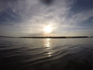 POR DO SOL E UM MAR