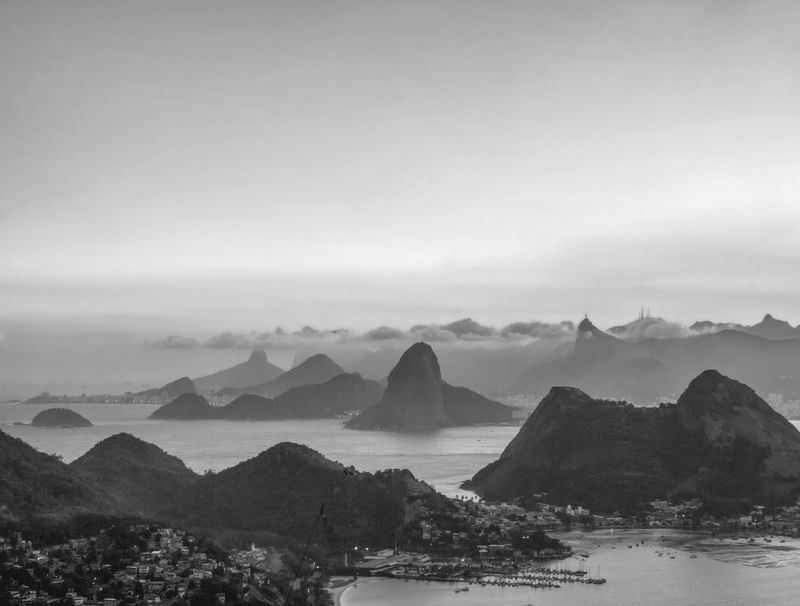 UM MAR DE MORROS AO PÔR DO SOL PB