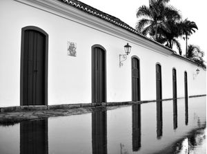 CASARÃO ALAGADO