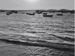 MAR NEGRO EM BÚZIOS
