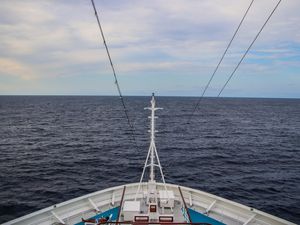 FRENTE DO BARCO
