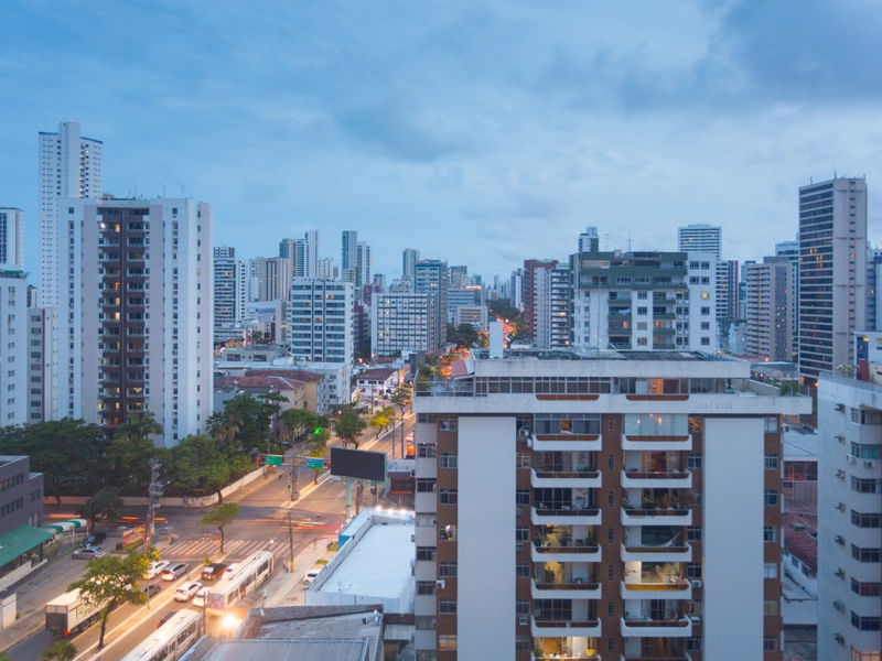 ANOITECER AVENIDA DOMINGOS FERREIRA - RECIFE