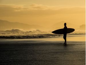 SURFISTA NA BARRA