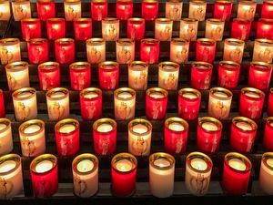 VELAS NOTRE DAME