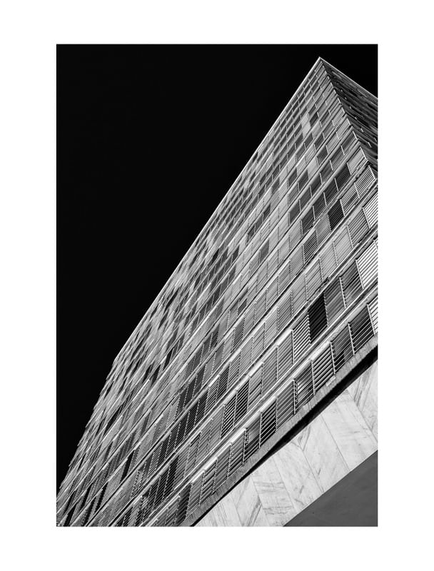BLACK SKY