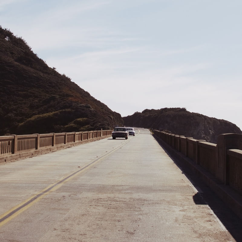 O CARRO E A PONTE