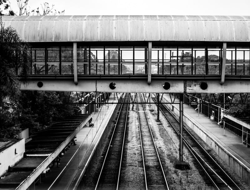PONTE SOBRE TRILHOS