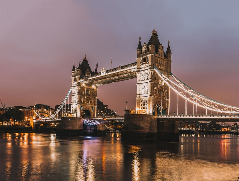 LONDRES TOWER BRIDGE NOTURNA