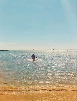 FEELS LIKE SUMMER