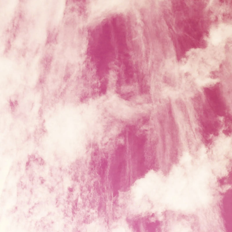 VEJO NUVENS EM VOCÊ _ ROSA