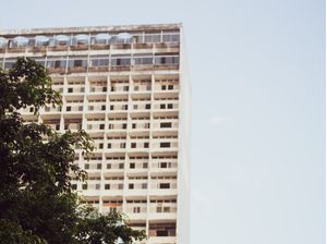 EDIFÍCIO ANTIGO EM RECIFE