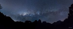O DIA EM QUE FAREMOS CONTATO: POR DA VIA LÁCTEA PANORÂMICA SOBRE OS TRÊS PICOS
