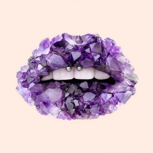 CRYSTAL KISS
