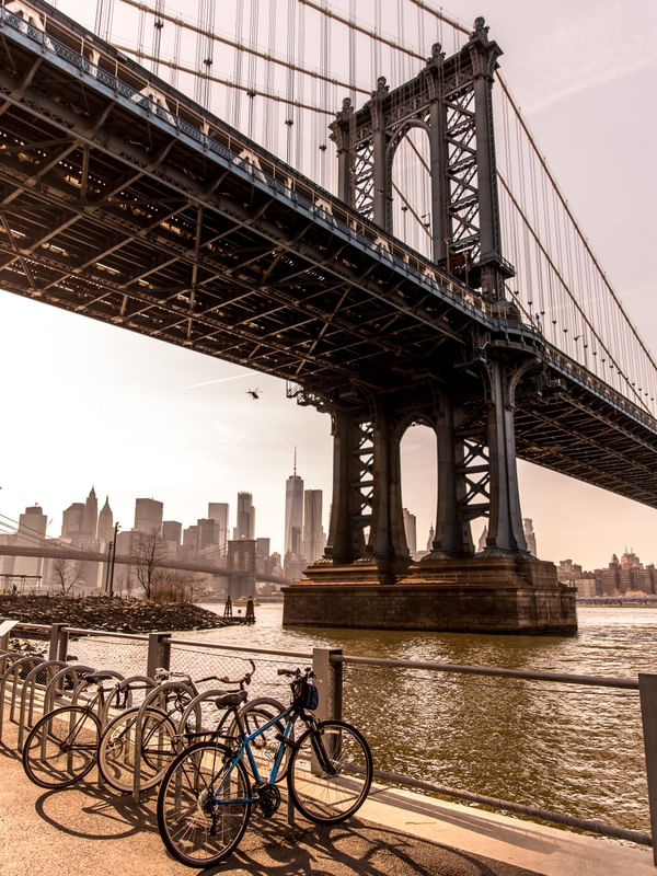 CENAS DE NOVA YORK - MANHATTAN BRIDGE E BICICLETAS