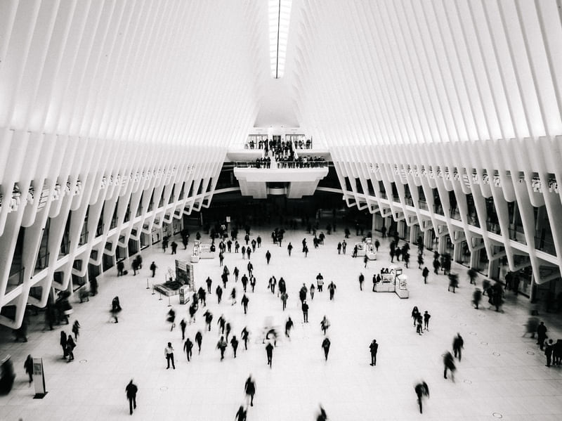 CENAS DE NOVA YORK - TRANSEUNTES NO OCULUS STATION