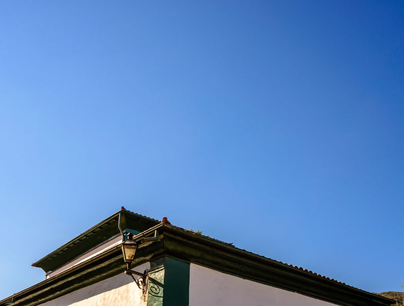 TELHADO MINIMALISTA EM OURO PRETO