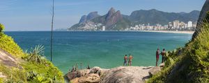 PAISAGENS CARIOCAS: ARPOADOR EM DIA DE DIVERSÃO, RIO DE JANEIRO