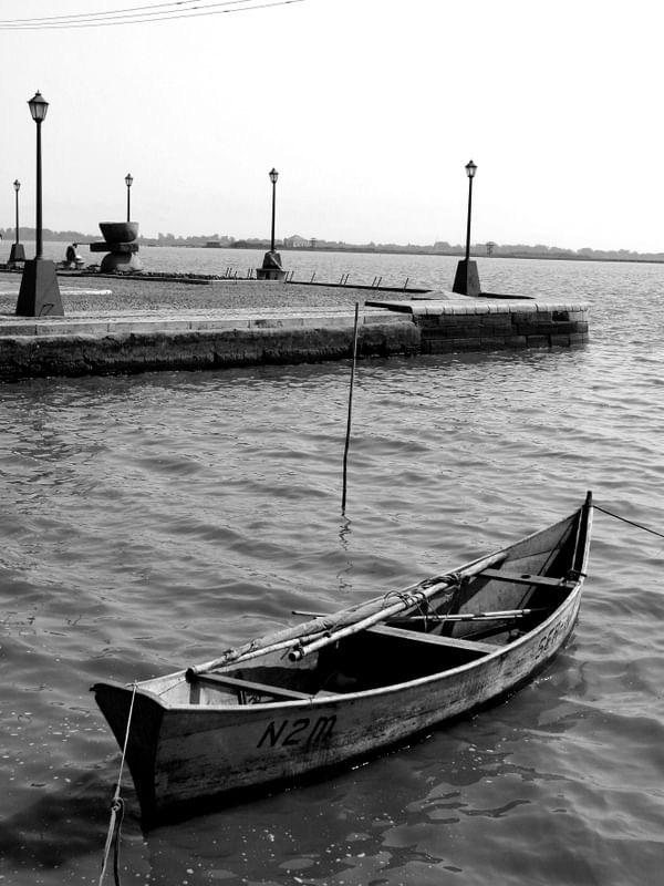 O BARCO E O CAIS