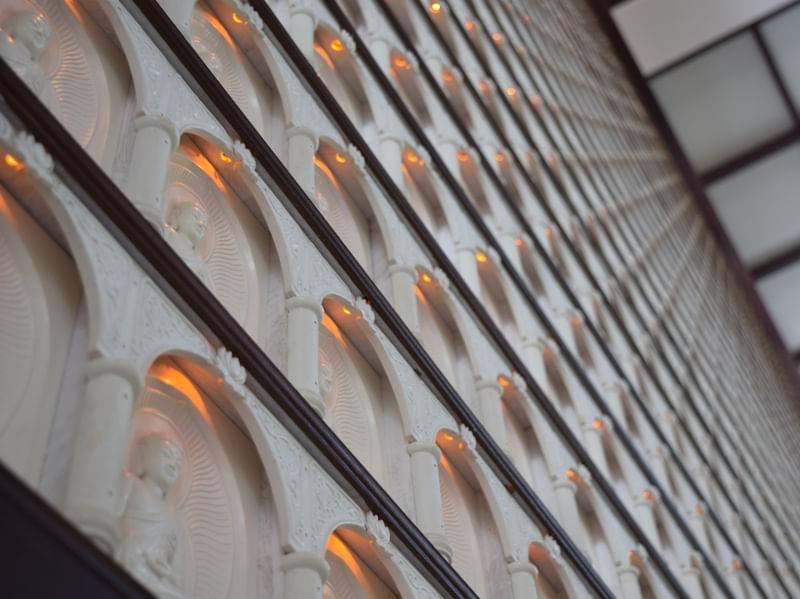 O TEMPLO ZULAI, O MAIOR SANTUARIO BUDISTA VISTO DE UM ANGULO EXCEPCIONAL