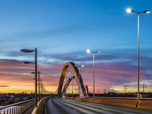 AMANHECER NA PONTE JK