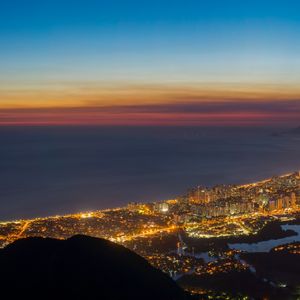 DÍPTICO 01: ENTARDECER PANORÂMICO NA BARRA DA TIJUCA E RECREIO COM LUA, RIO DE JANEIRO