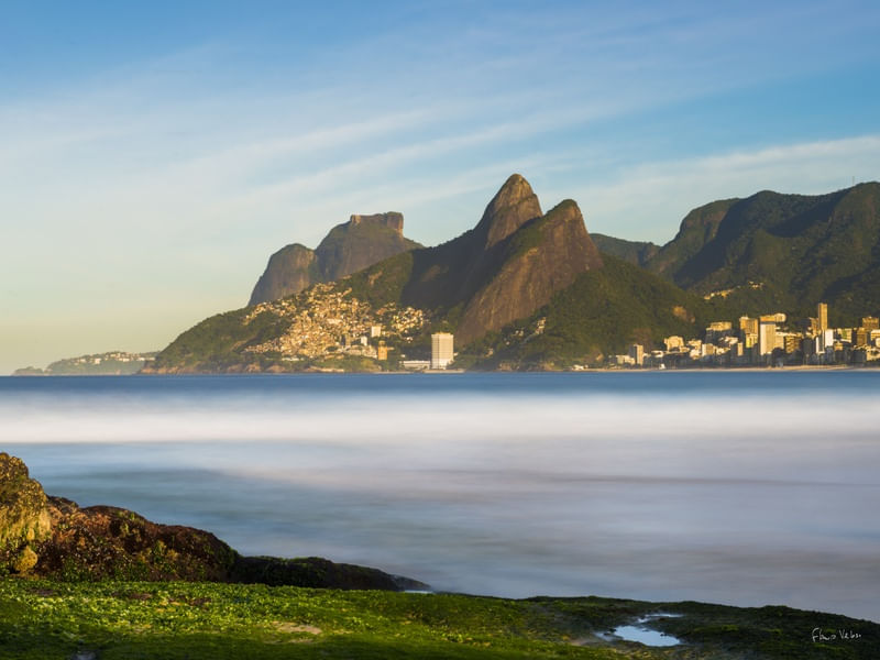 PAISAGENS CARIOCAS: PRIMEIROS RAIOS BATENDO EM IPANEMA E LEBLON EM LONGA EXPOSIÇÃO