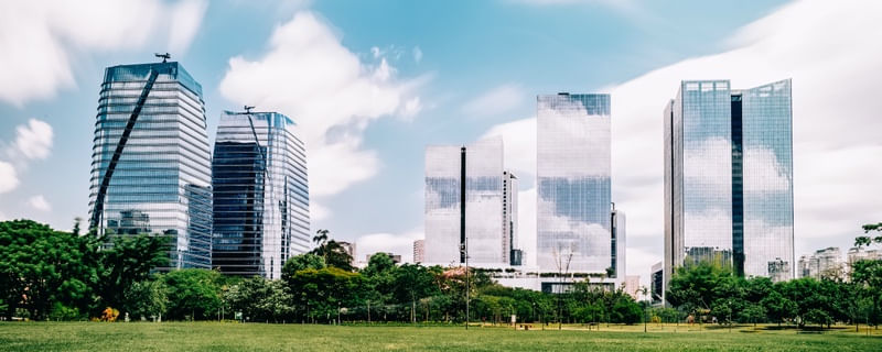 PREDIOS ENTRE PARQUE