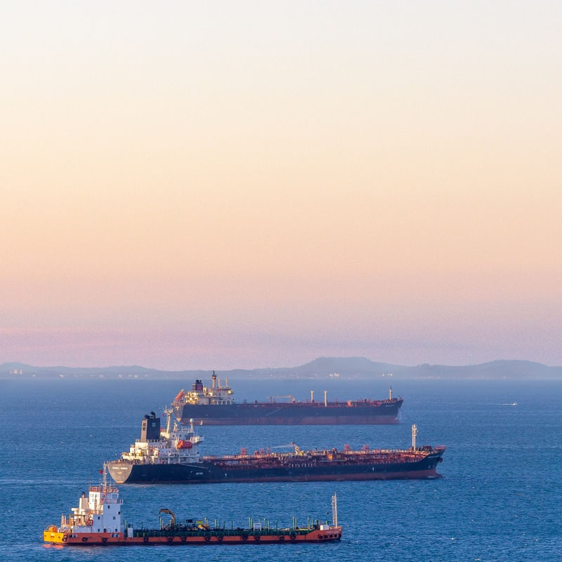 3 NAVIOS - 01 DE 02