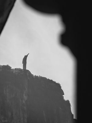 CRISTO PELO PARQUE LAGE