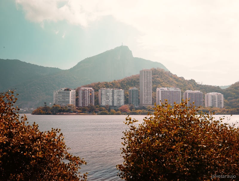 MORRO DO CORCOVADO E LAGOA RODRIGO DE FREITAS