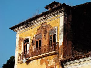 SAO LUIS - JANELAS PARA O PASSADO