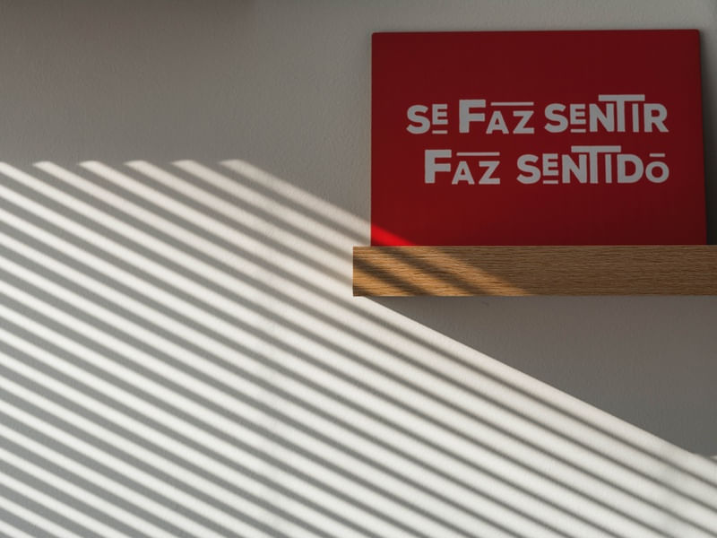SE FAZ SENTIR FAZ SENTIDO