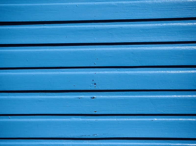 A PAREDE DE MADEIRA AZUL X