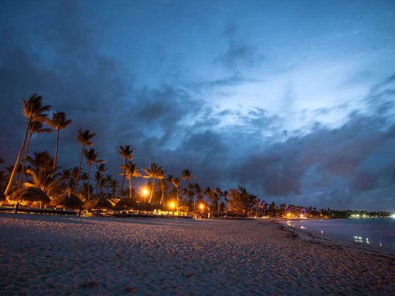 VISTA NOTURNA DA PRAIA XX