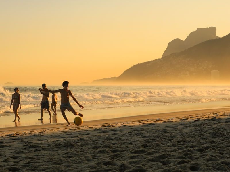 FUTEBOL EM IPANEMA