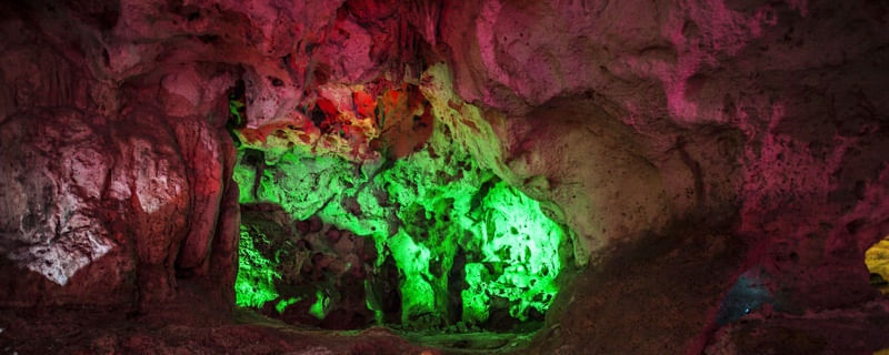 A CAVERNA V