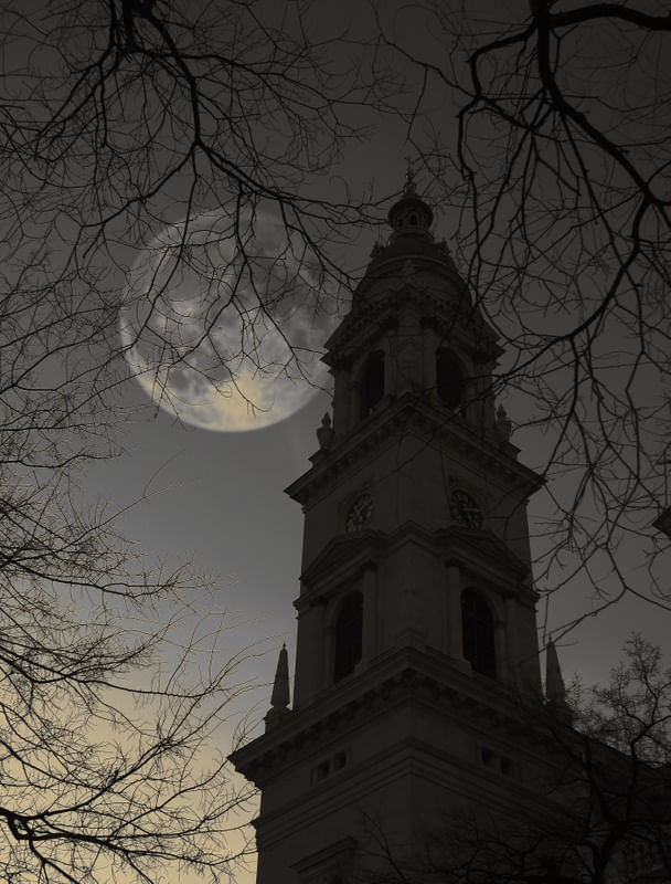 LUA EM BUDAPESTE II