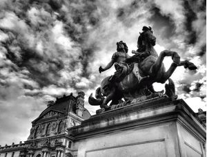 J LOUVRE